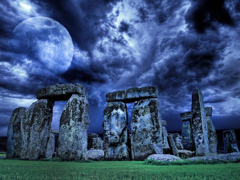 Ptáte se na kruhy v obilí a kameny ve Stonehenge Ptáte se na kruhy v obilí a kameny ve Stonehenge
